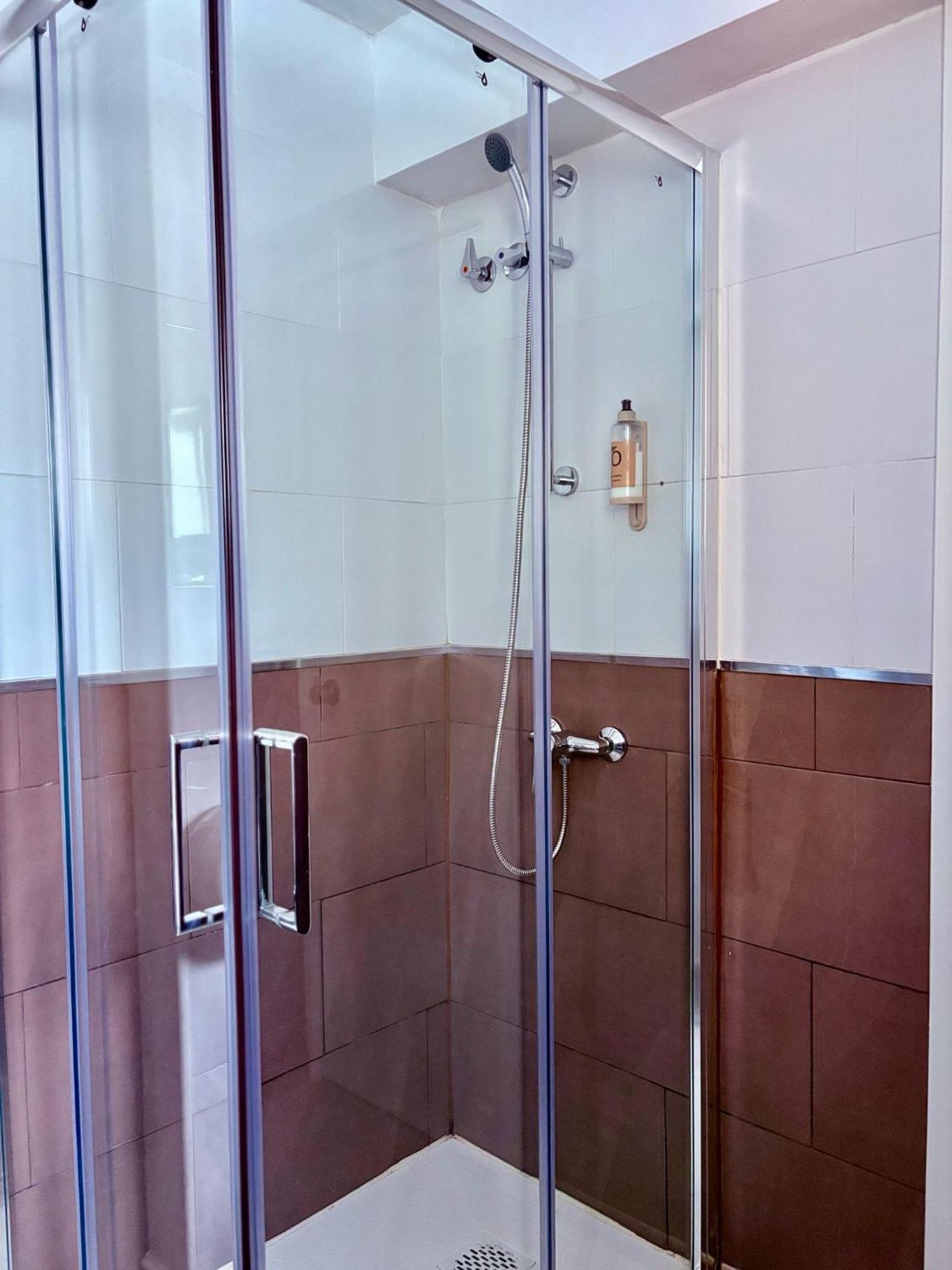 Hostal La Rosa Касерес Экстерьер фото